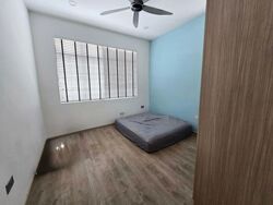 Charlton 18 (D19), Terrace #558270701